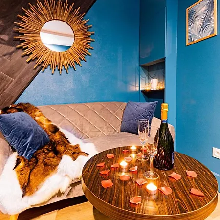 Anniversaire Surprise Luxe Champagne Offert & Parking Dijon